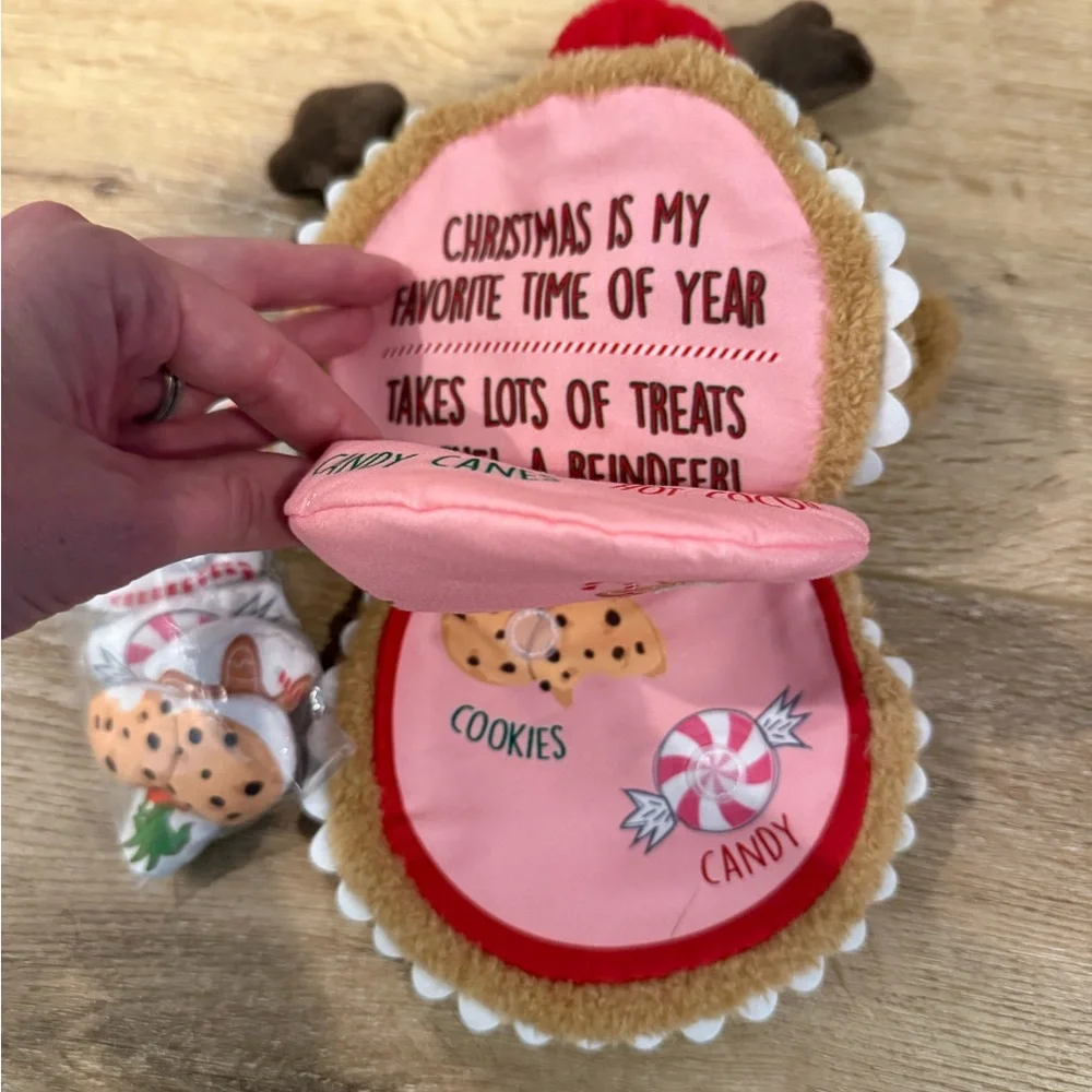 🤍Mud Pie Reindeer Snacks Puppet Book - Picture 3 of 7